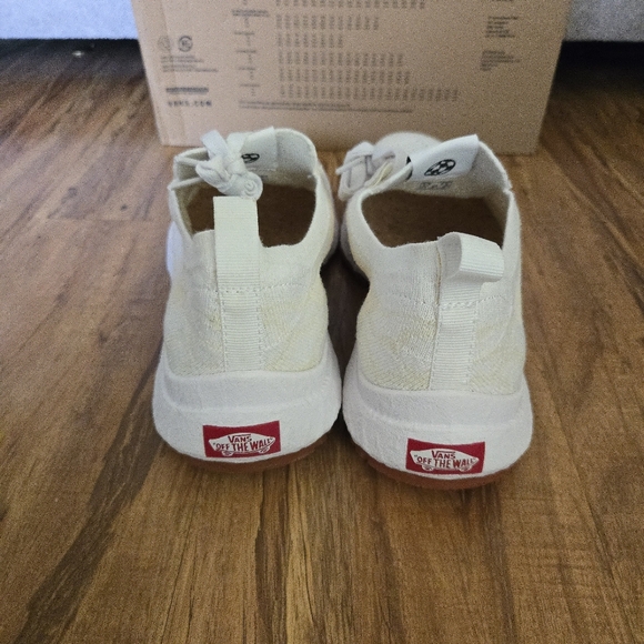 Vans Ultrarange Vr3 Women Size 9.5 White Ecocush 032026 - Picture 6 of 7